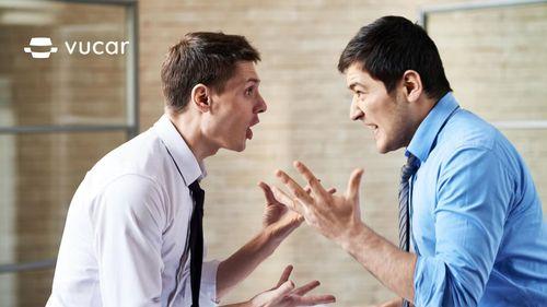 Giải mã giấc mơ thấy mình chửi bạn bè - Mâu thuẫn